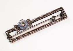 Anstecknadel, Silber mit Achatbluete und Markasiten